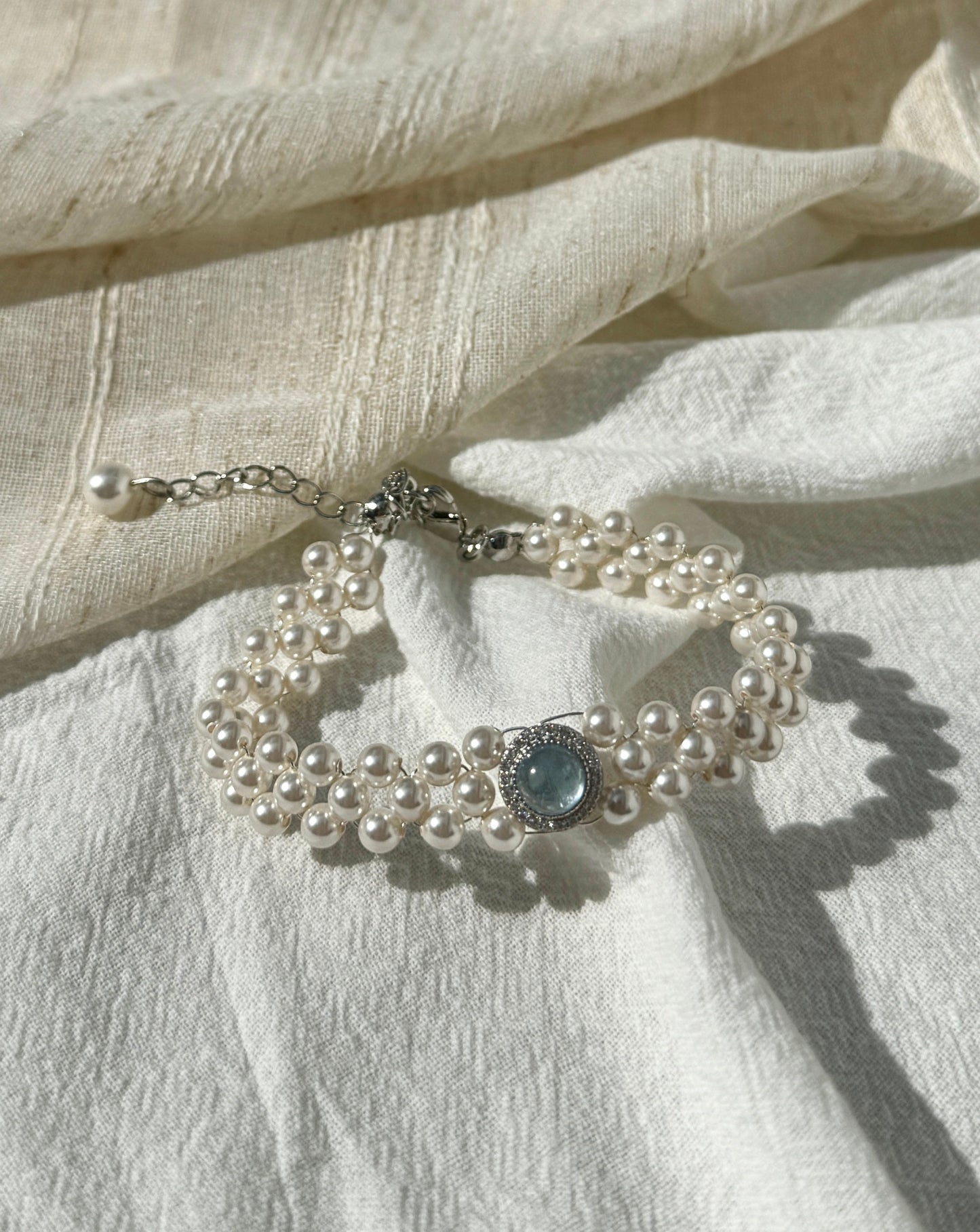 Aquamarine Elegant Pearl Bracelet