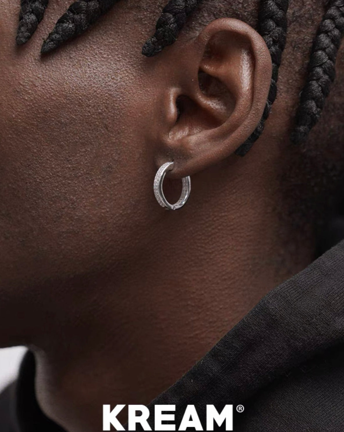 KREAM Sky Full Of Stars Diamond Hoop Earrings Model