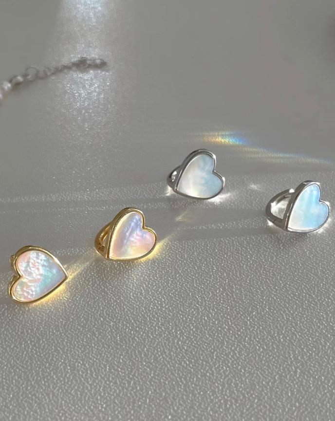 Agate Golden Heart Hoop Earring