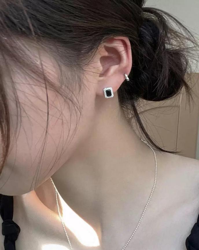 Black Zircon Rectangular Stud Earrings