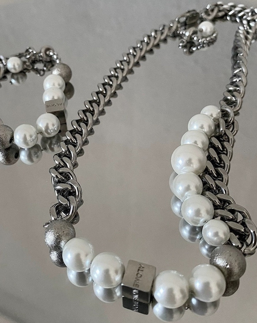 Double Layer Cuban Pearl Necklace Close Up