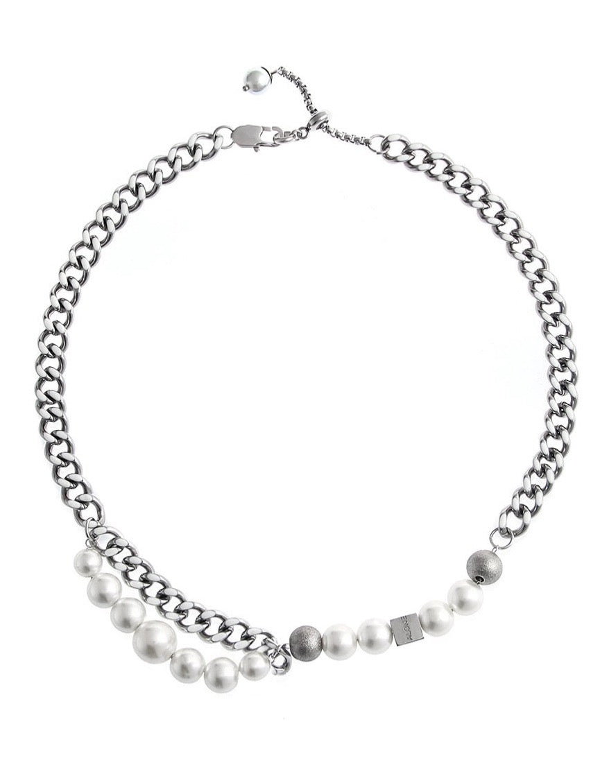 Double Layer Cuban Pearl Necklace Close Up White Close 