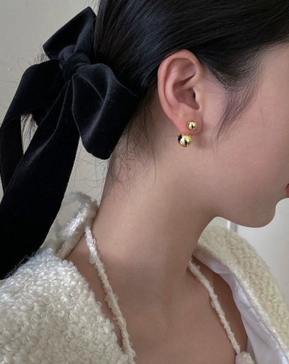 Elegance Two-Piece Gold Set Earrings Model