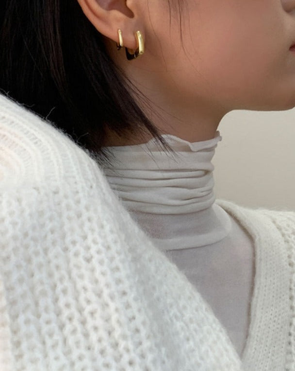 In Style Clip on Hoop Earrings Gold Model