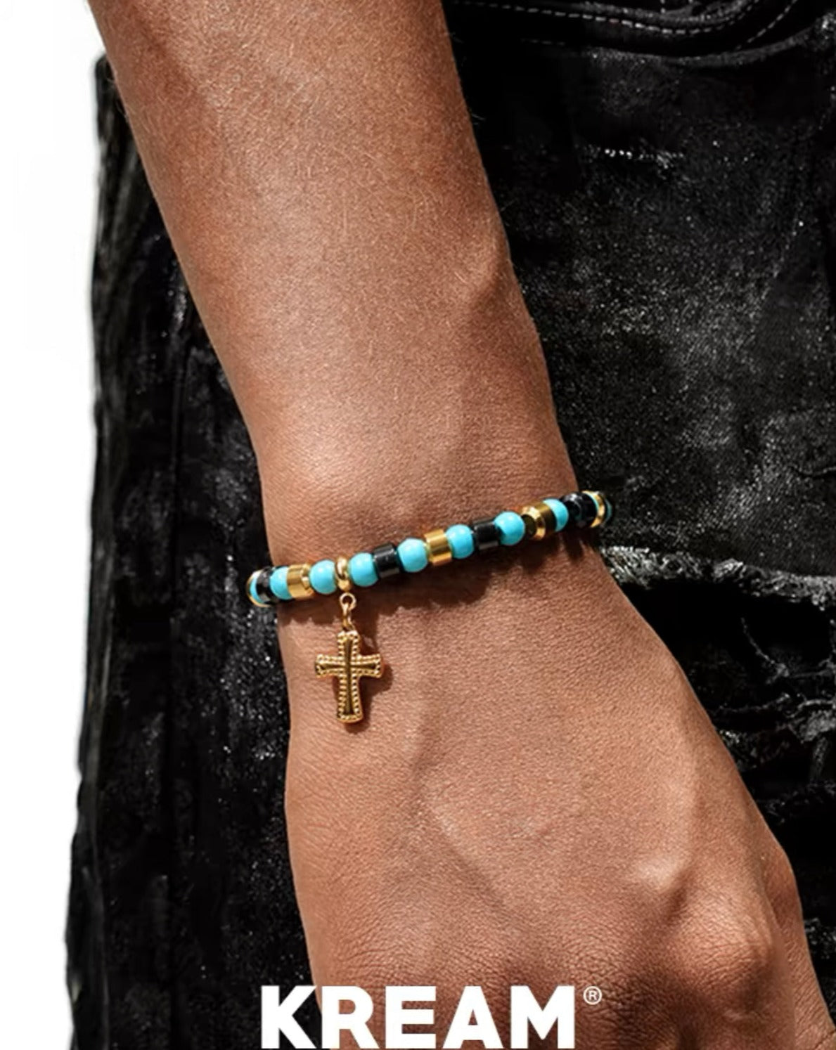 KREAM Urban Turquoise Pendant Cross Bracelet Model Close