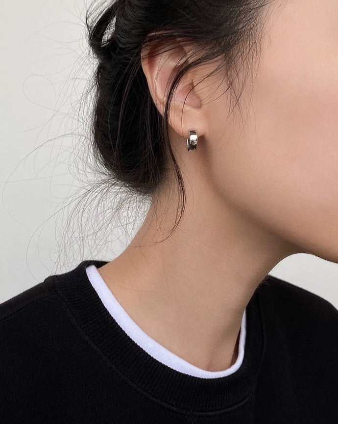 Minimalist Smooth C Small Silver-Plated 925 Silver Needle Hoop Earrings