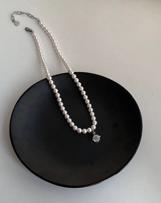 Zircon Saturn Planet Pendant Artsy Unisex Pearl Necklace